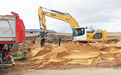 12 Crawler Excavators For HM-Entreprenør A/S