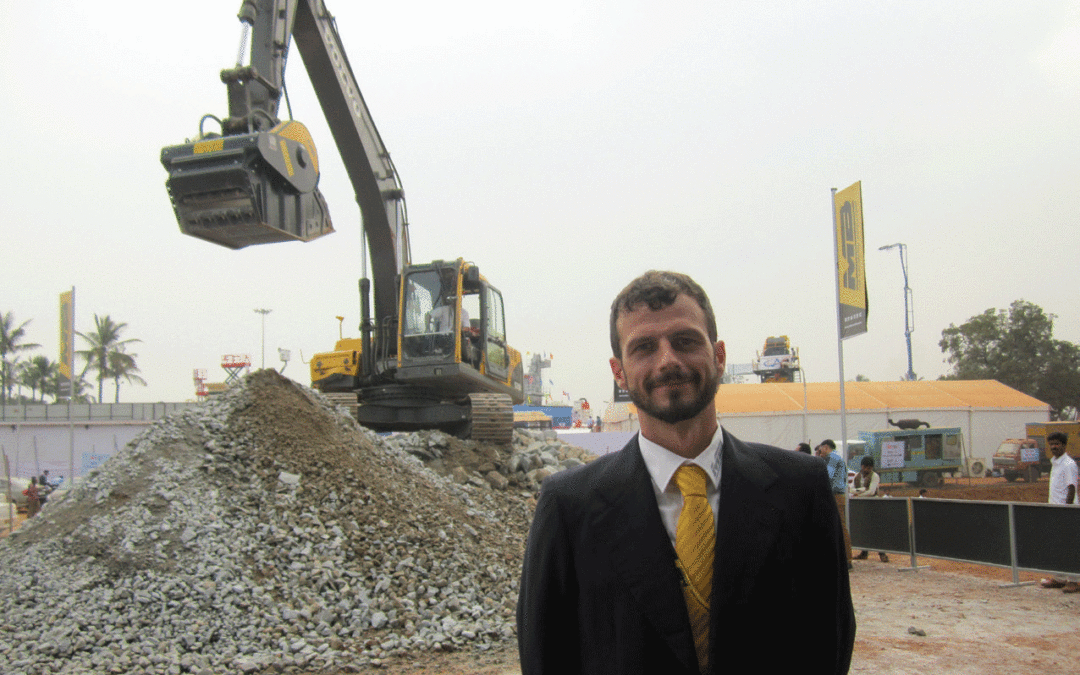 We Have Organized First Live Demo For Bucket Crushing And Screening Solution In India
